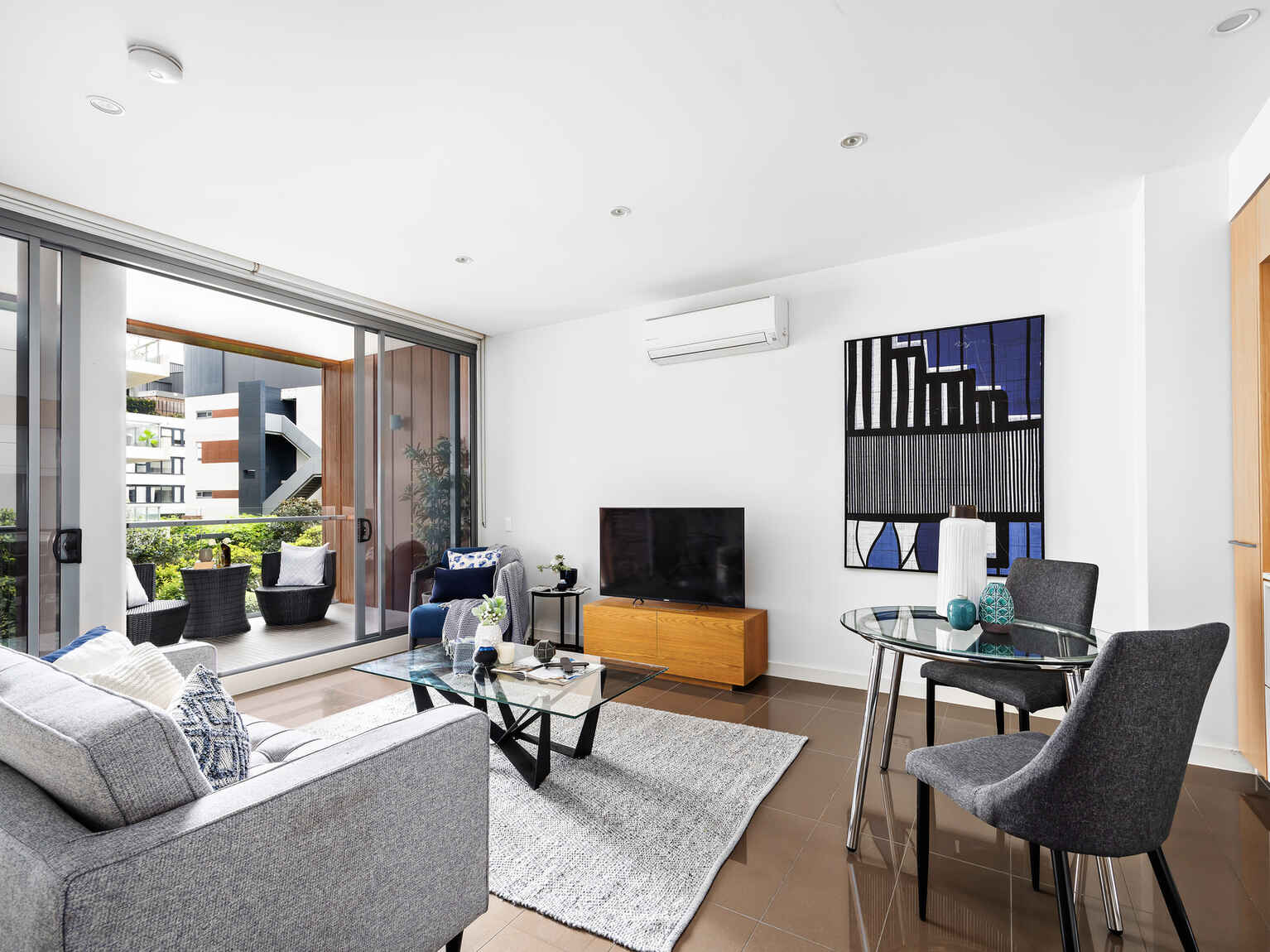18/834 Bourke Street Waterloo