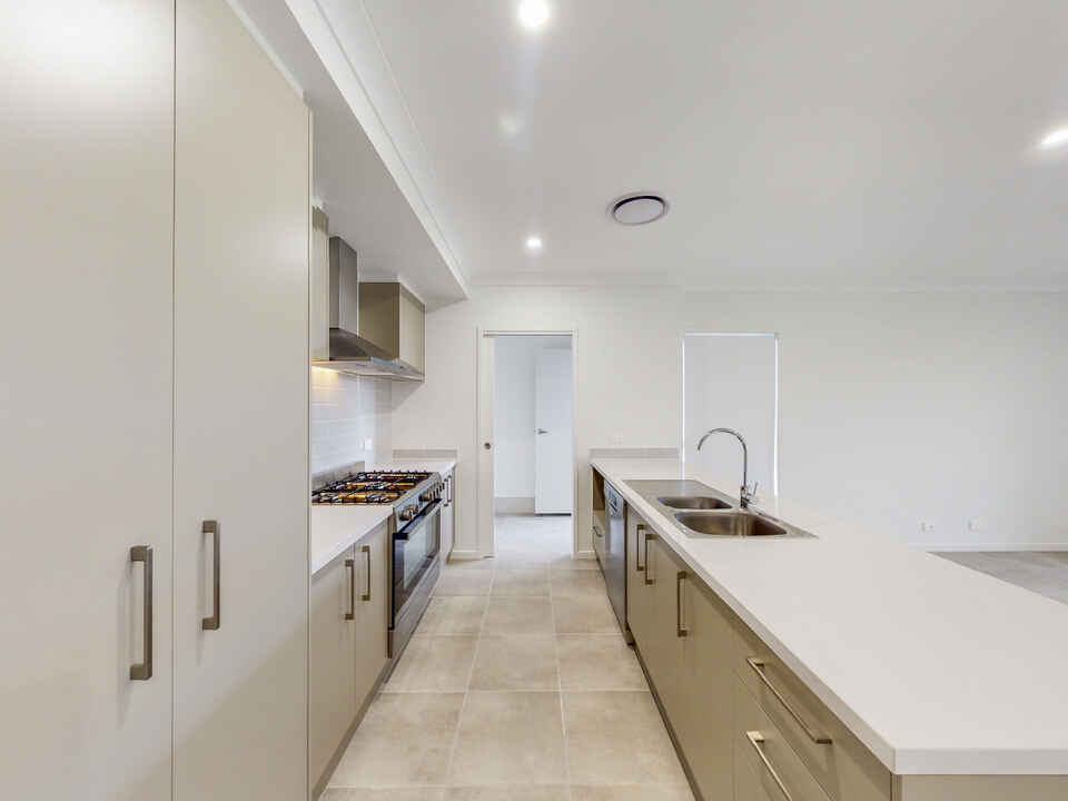 85 Hilltop Circuit Pallara