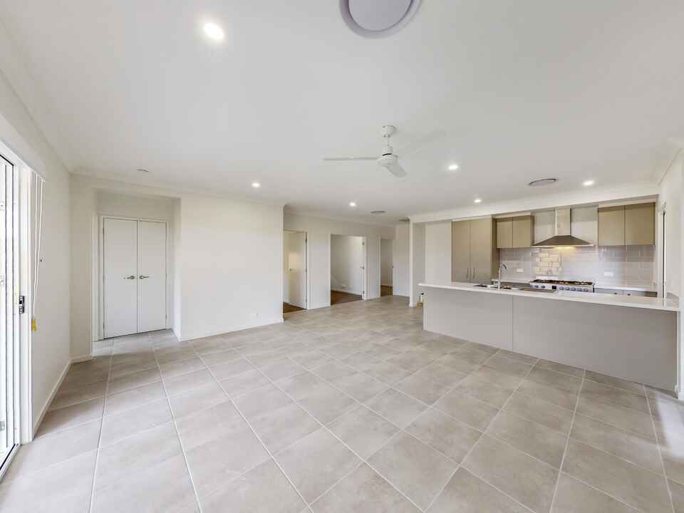85 Hilltop Circuit Pallara