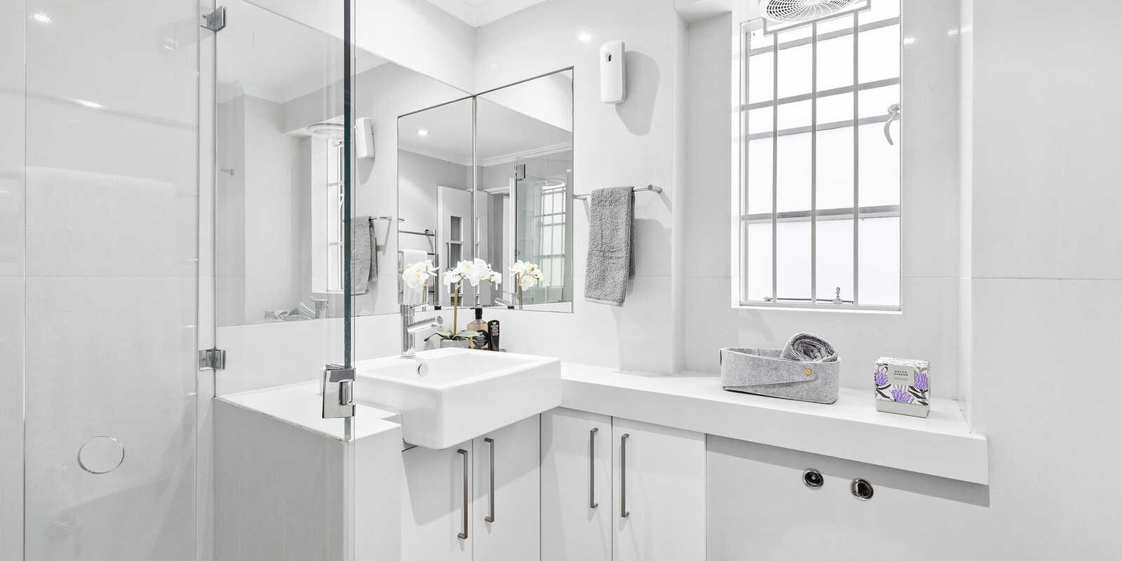 18/8A Wylde Street Potts Point 18/8A Wylde Street Potts Point