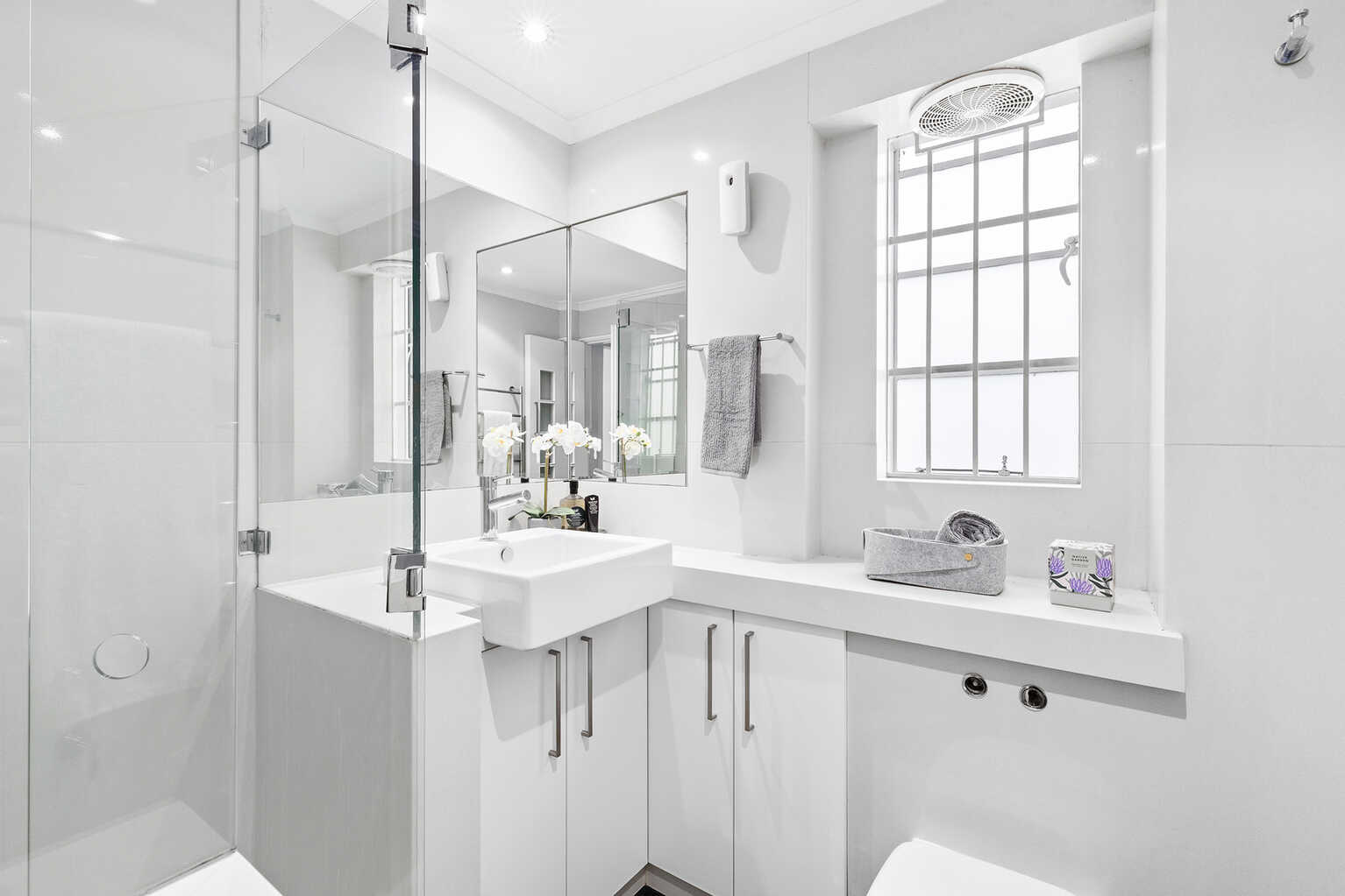 18/8A Wylde Street Potts Point 18/8A Wylde Street Potts Point