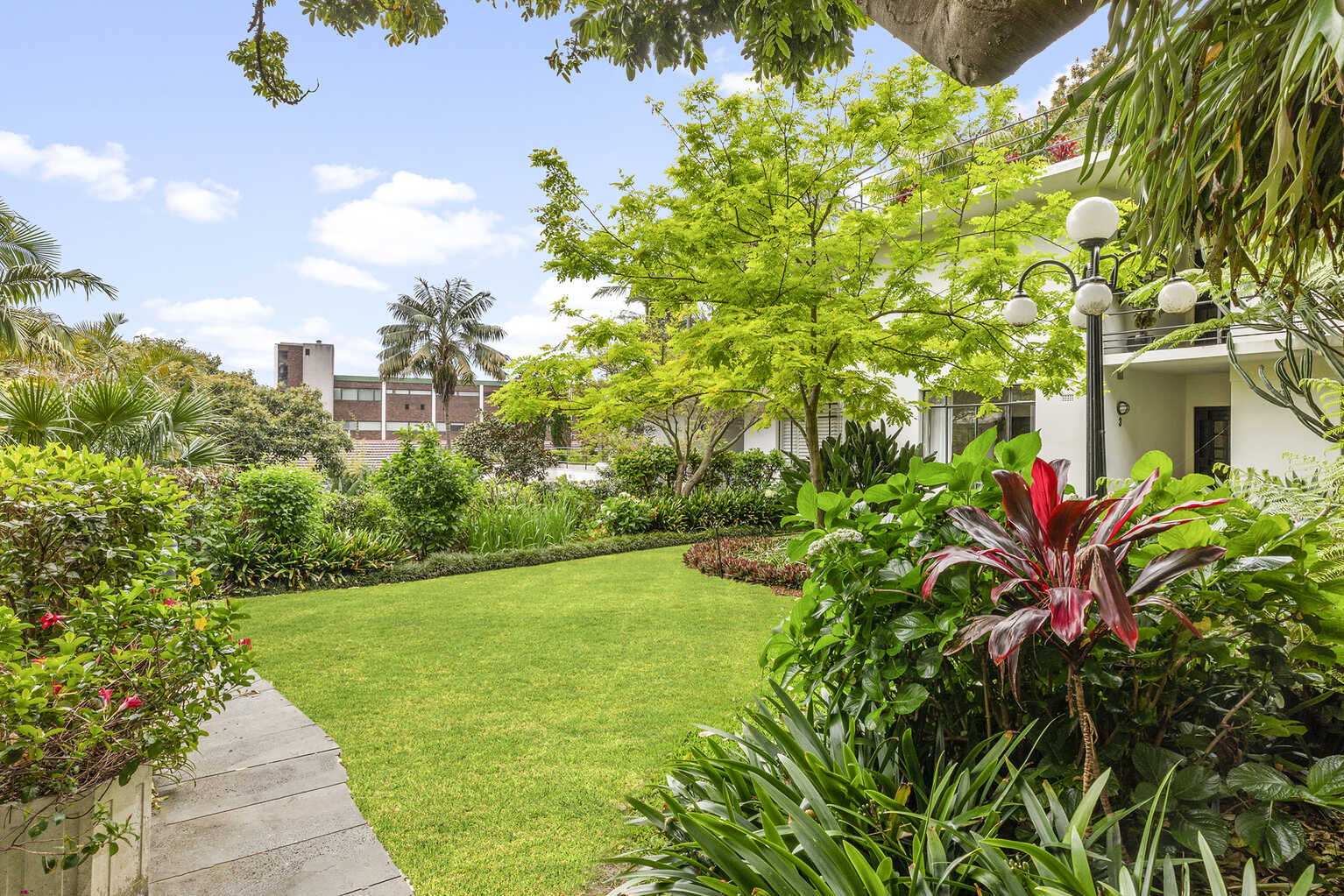 18/8A Wylde Street Potts Point 18/8A Wylde Street Potts Point