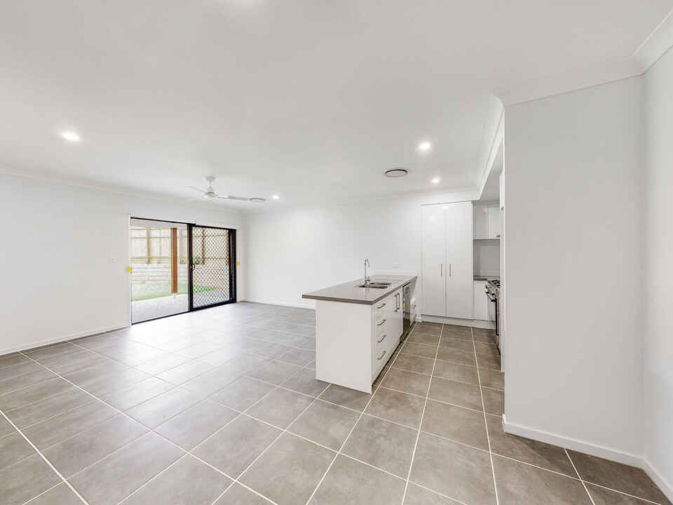 4 Radiance Crescent Thornlands