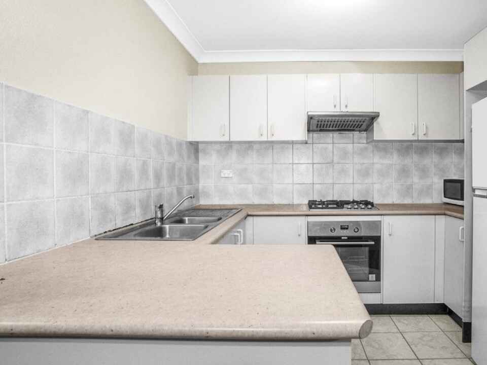 10/4 Fourth Avenue Blacktown