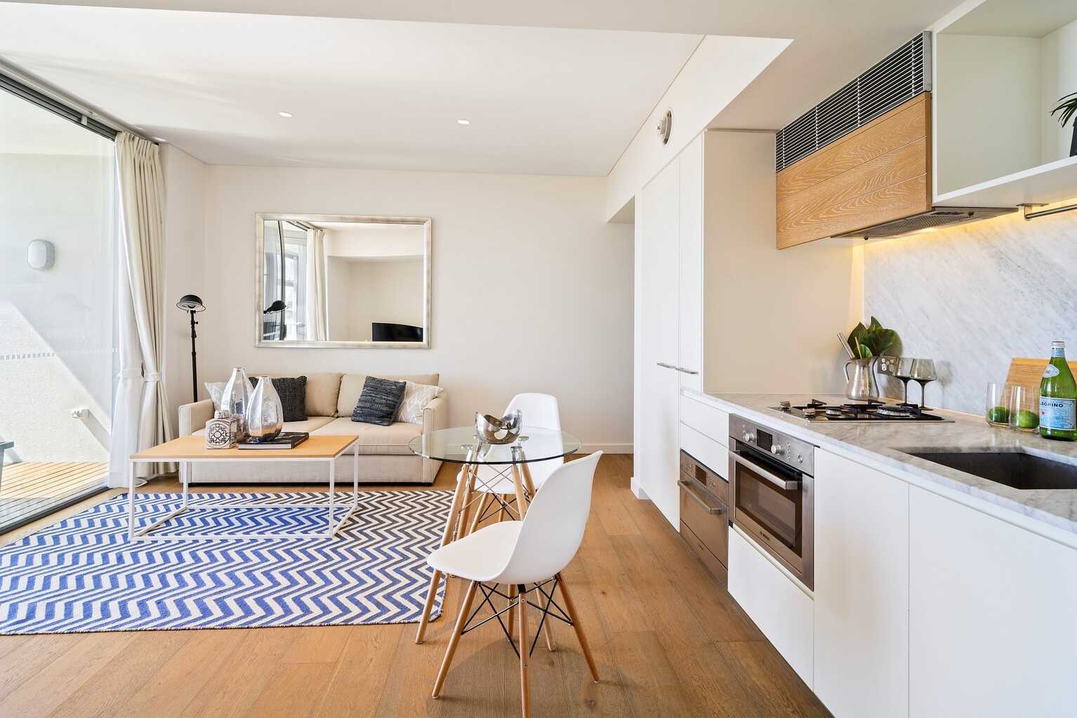 R1303/200-220 Pacific Highway Crows Nest