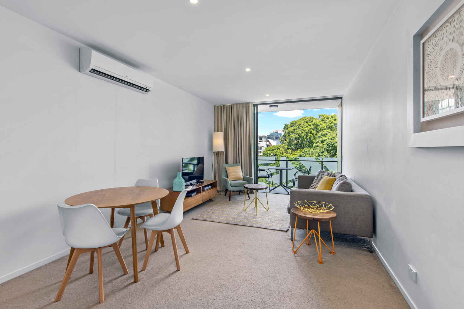 403/27 Russell Street South Brisbane 403/27 Russell Street South Brisbane