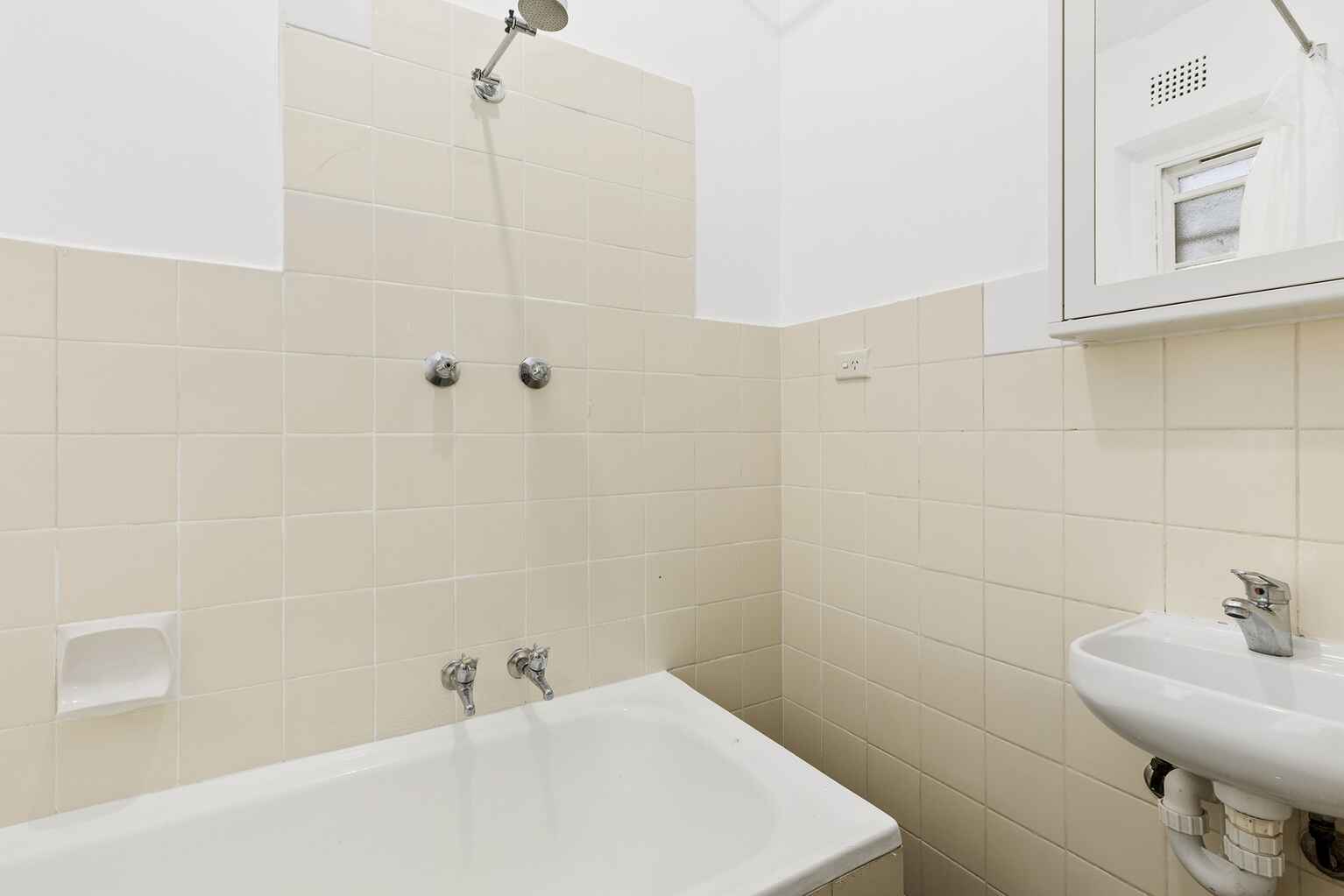 19/3 Crick Avenue Potts Point