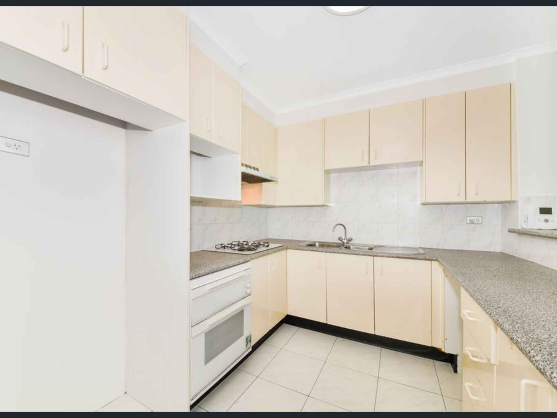 52/15A Herbert Street St Leonards
