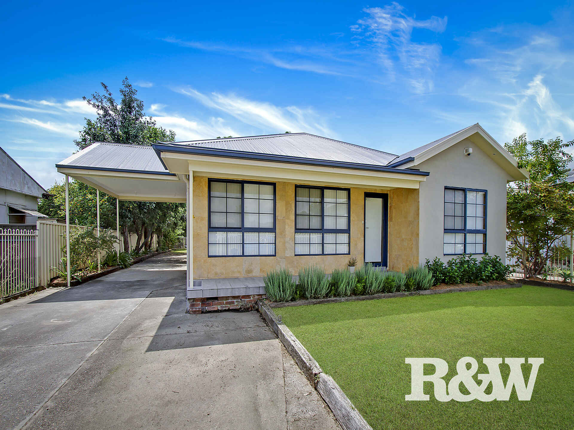 71 & 71A Coveny Street Doonside