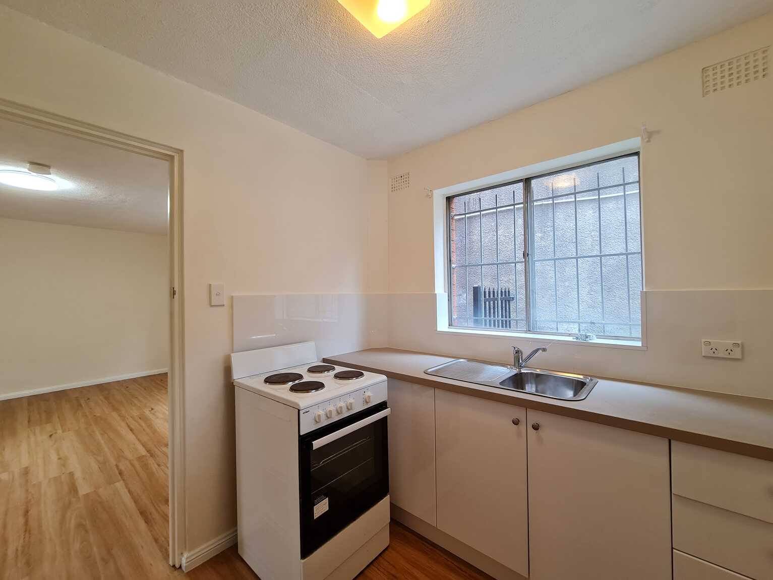 1/43 Commodore Street Newtown