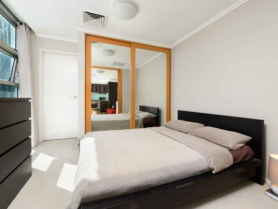 1202/93 Pacific Highway North Sydney