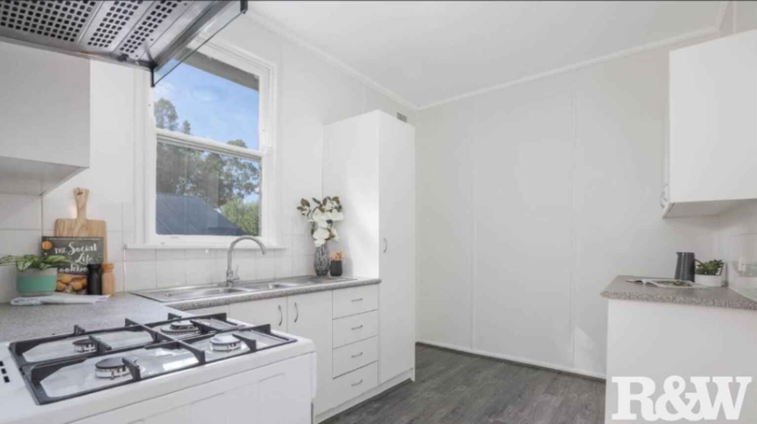 27 Moffat Drive Lalor Park 27 Moffat Drive Lalor Park