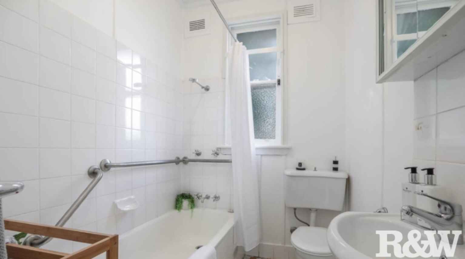 27 Moffat Drive Lalor Park 27 Moffat Drive Lalor Park