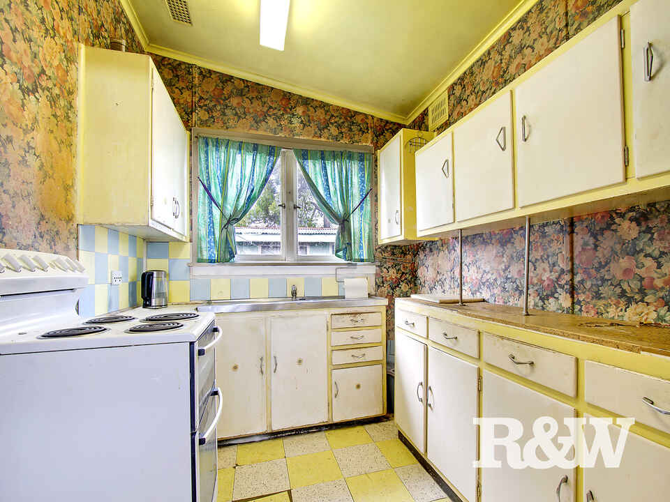 9 Bracknell Road Canley Heights