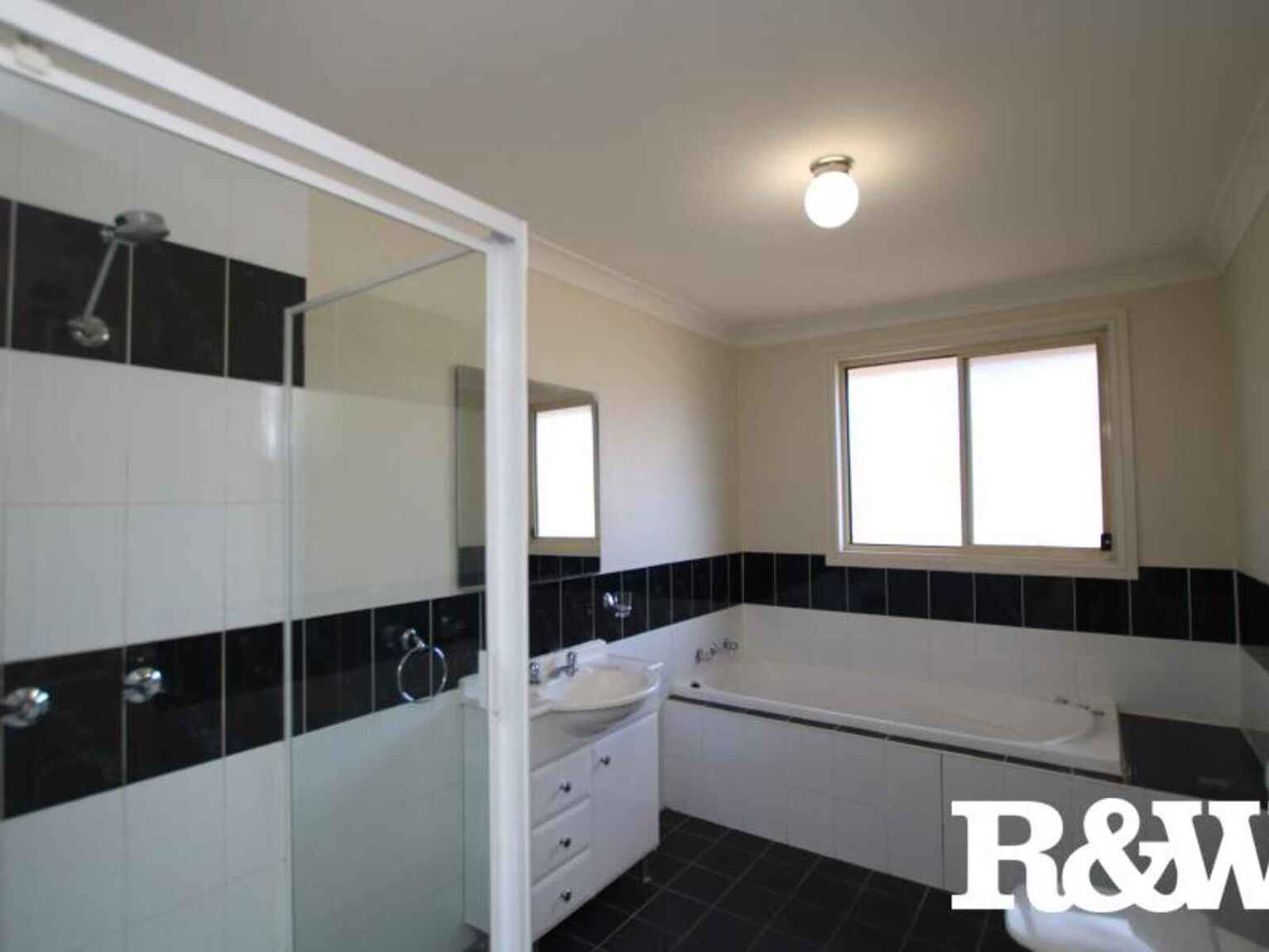16/10 Abraham Street Rooty Hill