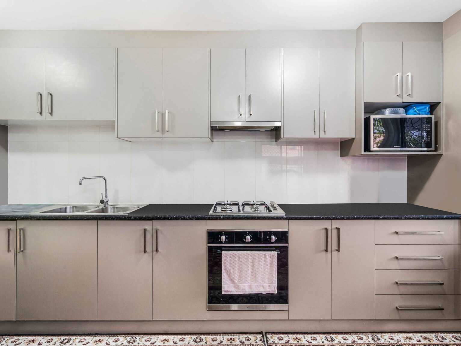 15 Milparinka Close Hoxton Park 15 Milparinka Close Hoxton Park