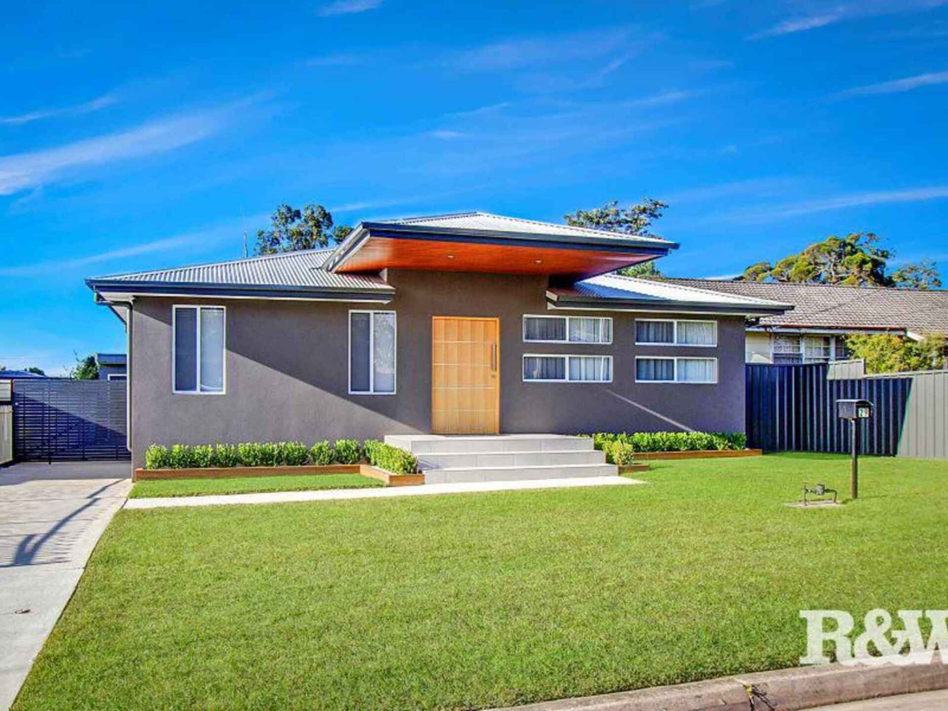 29 Mariana Crescent Lethbridge Park