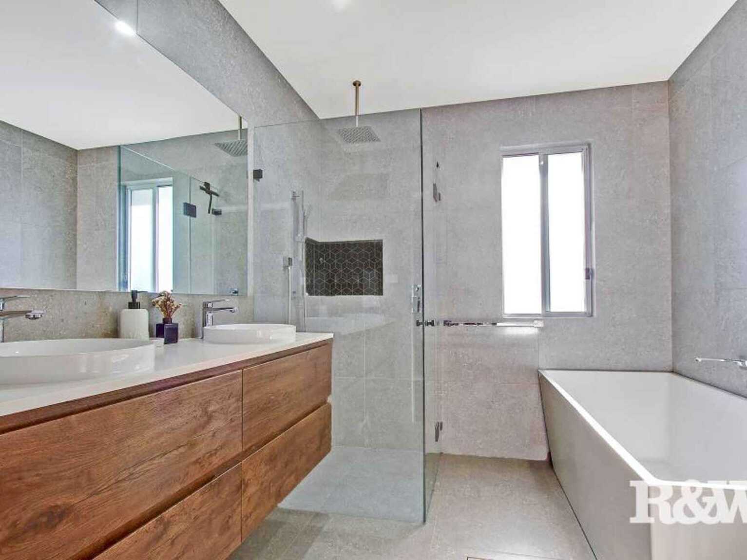 29 Mariana Crescent Lethbridge Park