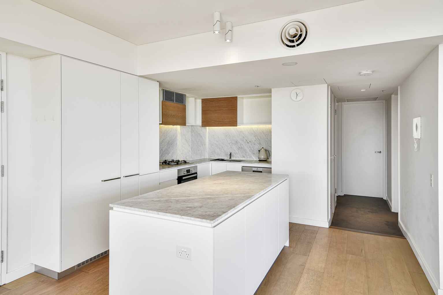 R501/200-220 Pacific Highway Crows Nest R501/200-220 Pacific Highway Crows Nest