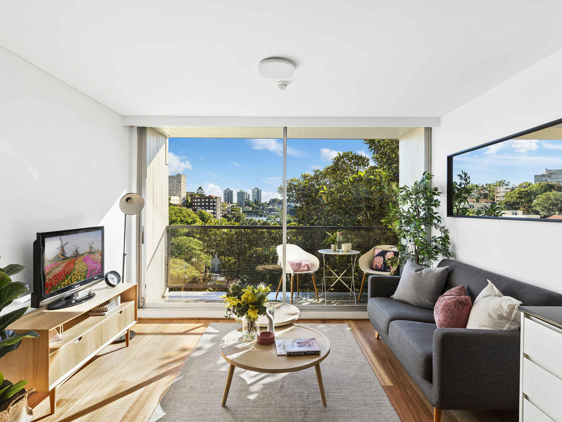 64/50-58 Roslyn Gardens Elizabeth Bay