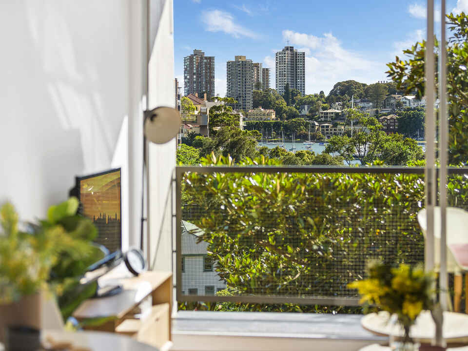 64/50-58 Roslyn Gardens Elizabeth Bay
