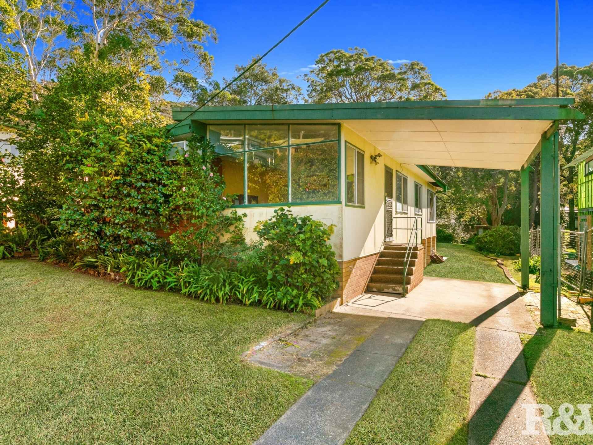 27 Takari Avenue Point Clare