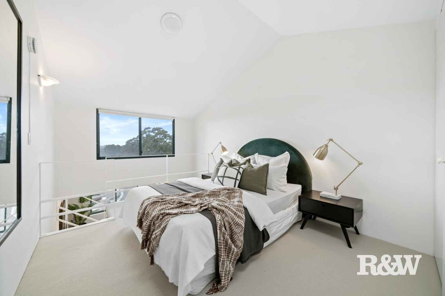 32/12 Hayberry Street Crows Nest