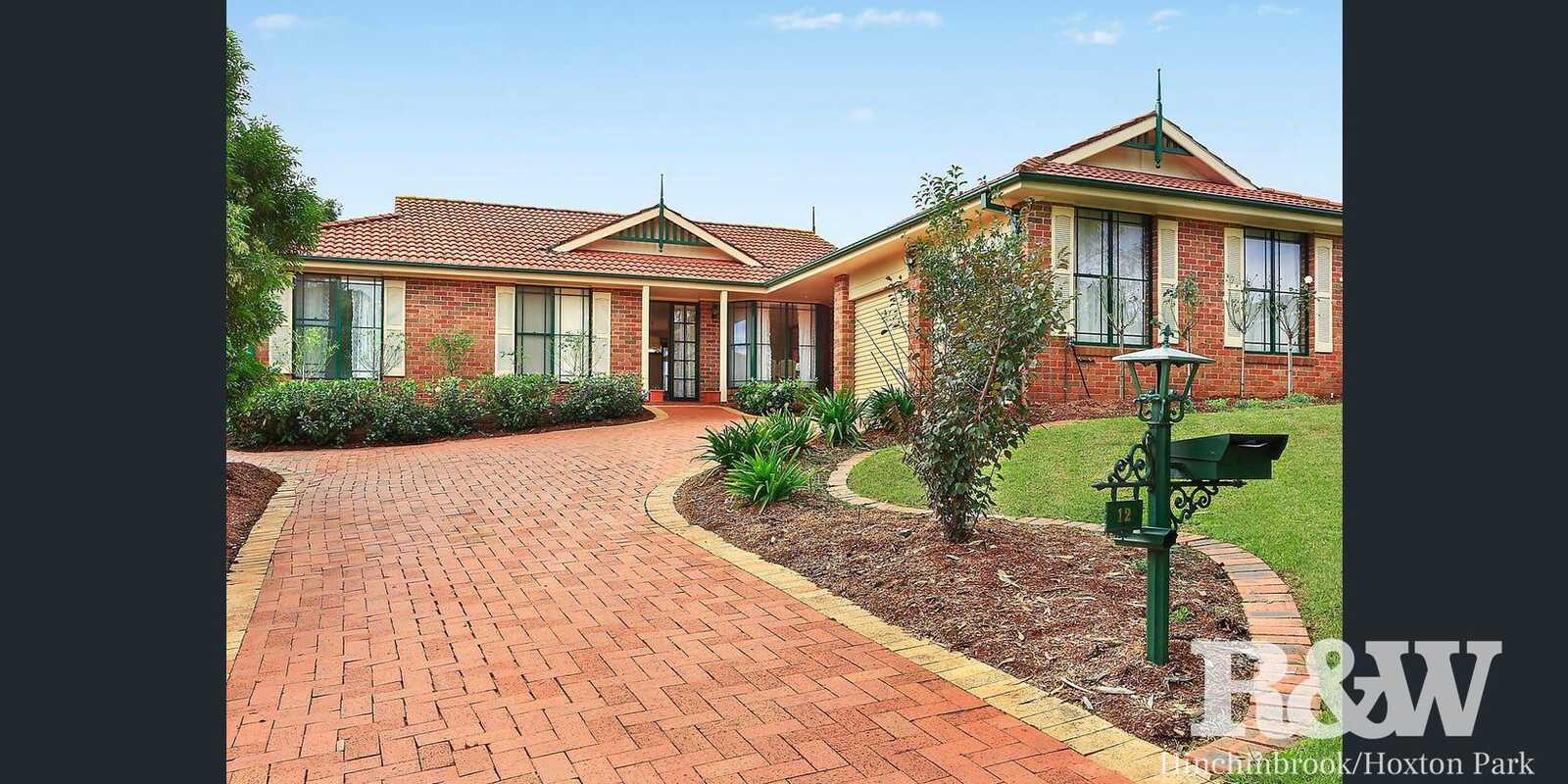 12 Packenham Place Mount Annan