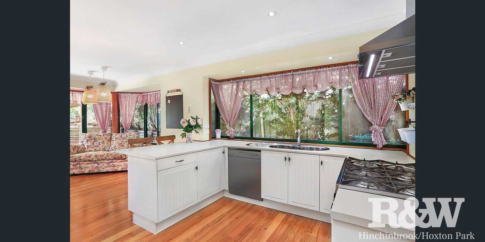 12 Packenham Place Mount Annan