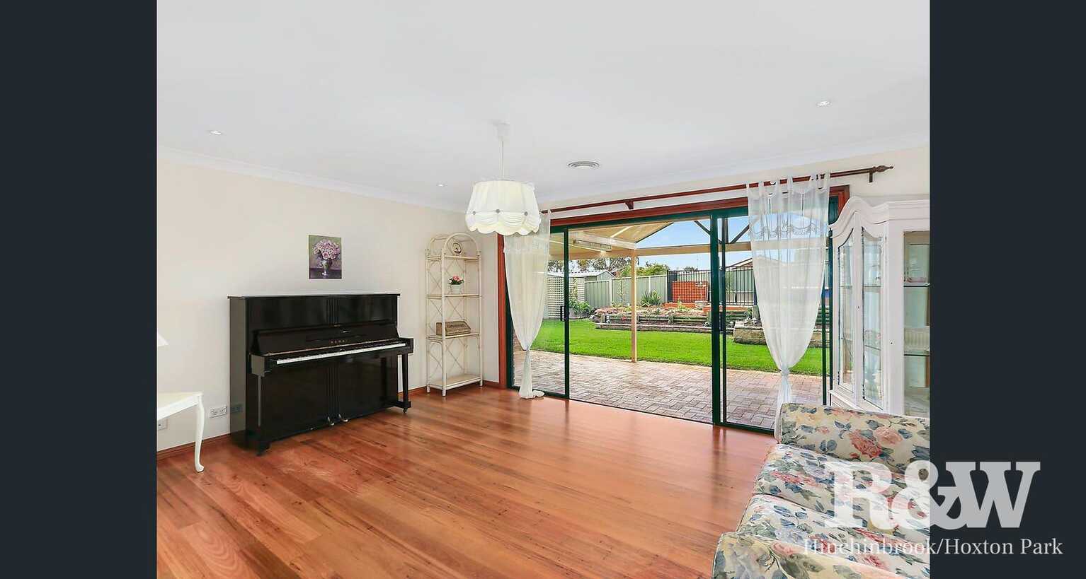 12 Packenham Place Mount Annan