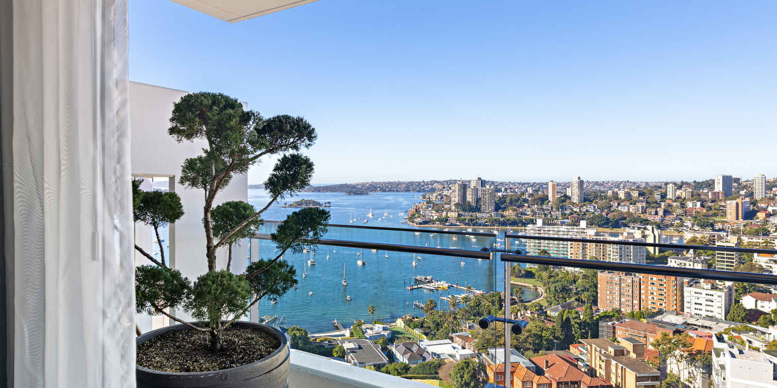 1705/81 Macleay Street Potts Point 1705/81 Macleay Street Potts Point