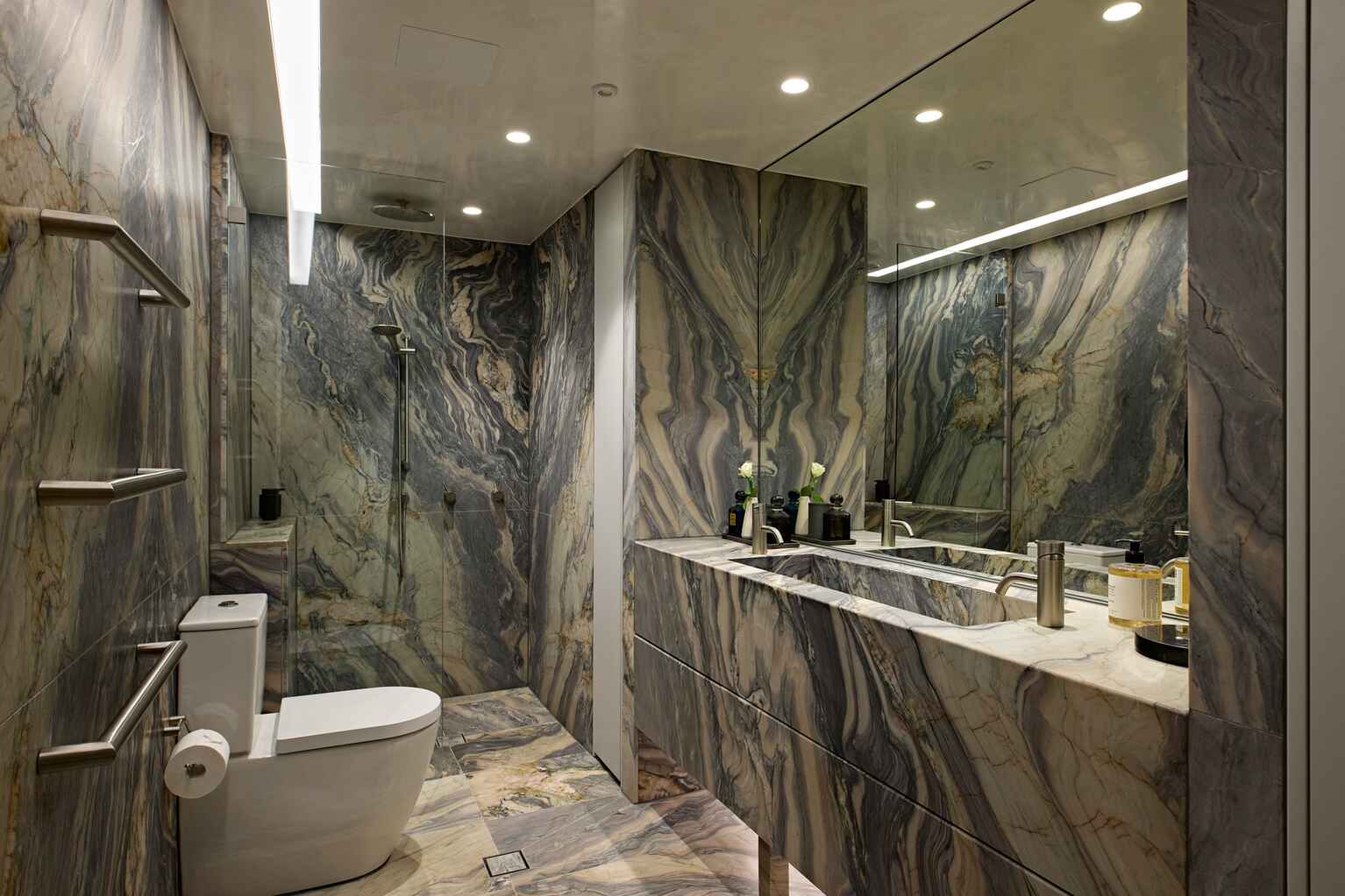 1705/81 Macleay Street Potts Point 1705/81 Macleay Street Potts Point