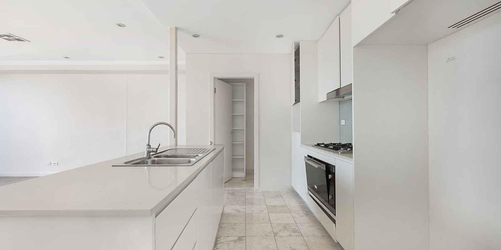 709/9-11 Wollongong Road Arncliffe