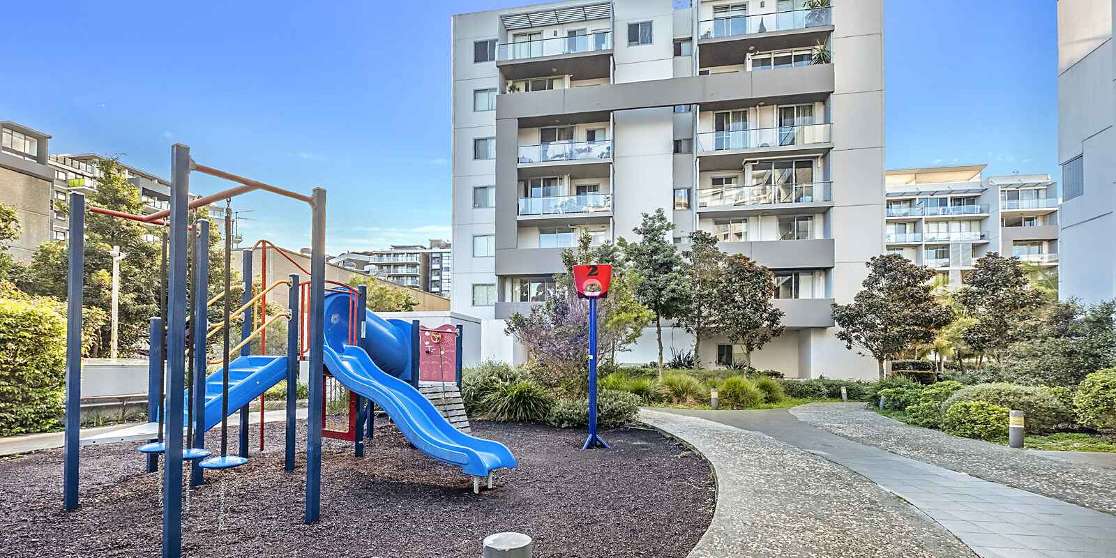 709/9-11 Wollongong Road Arncliffe