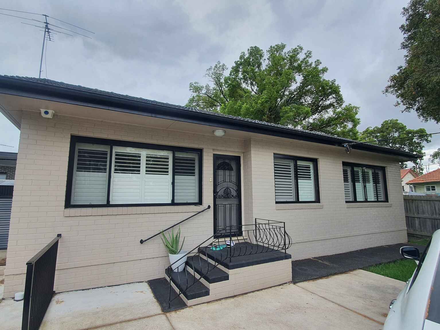 1 Dunshea Place Guildford