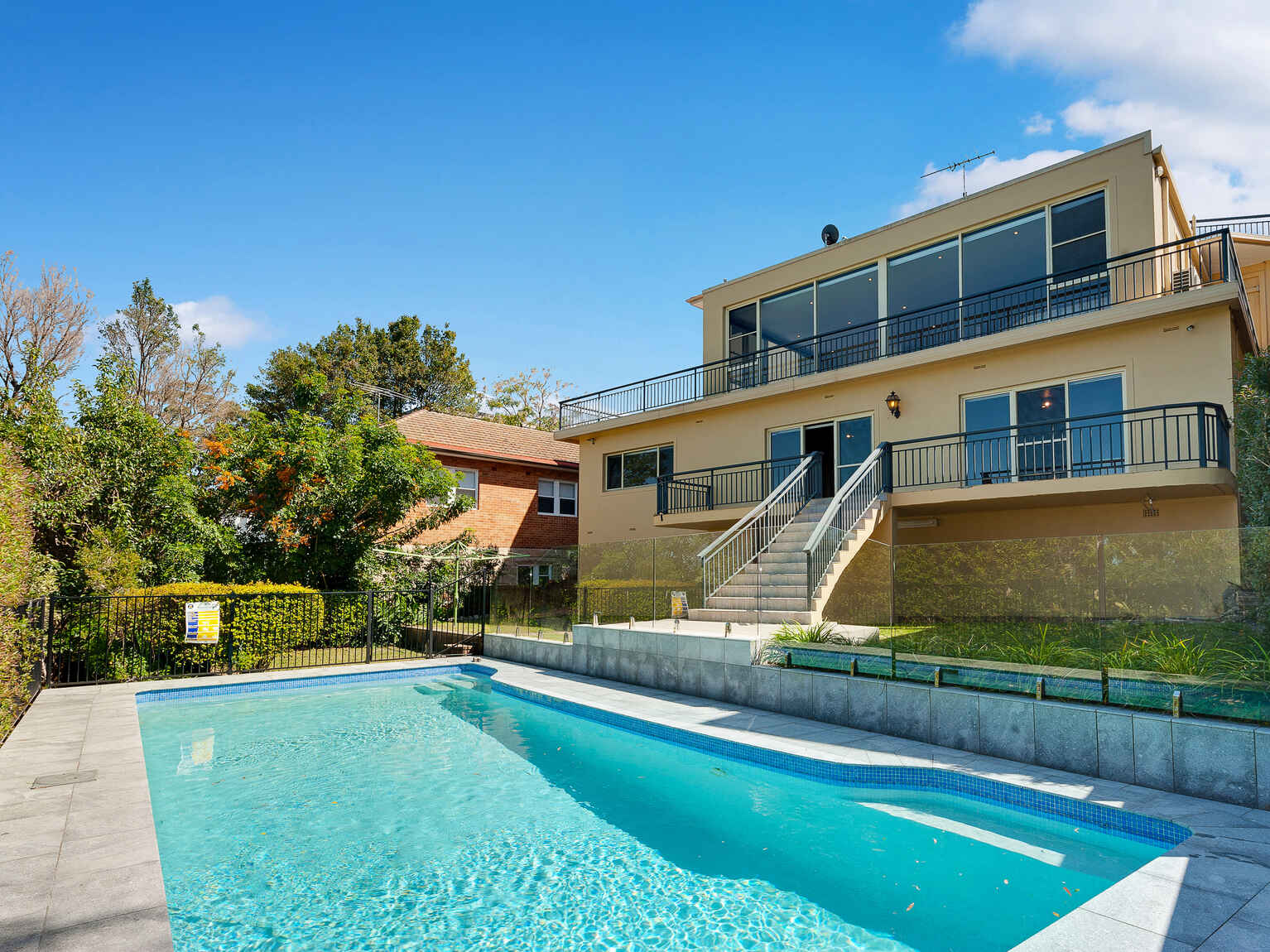 242  Edinburgh Road  Castlecrag