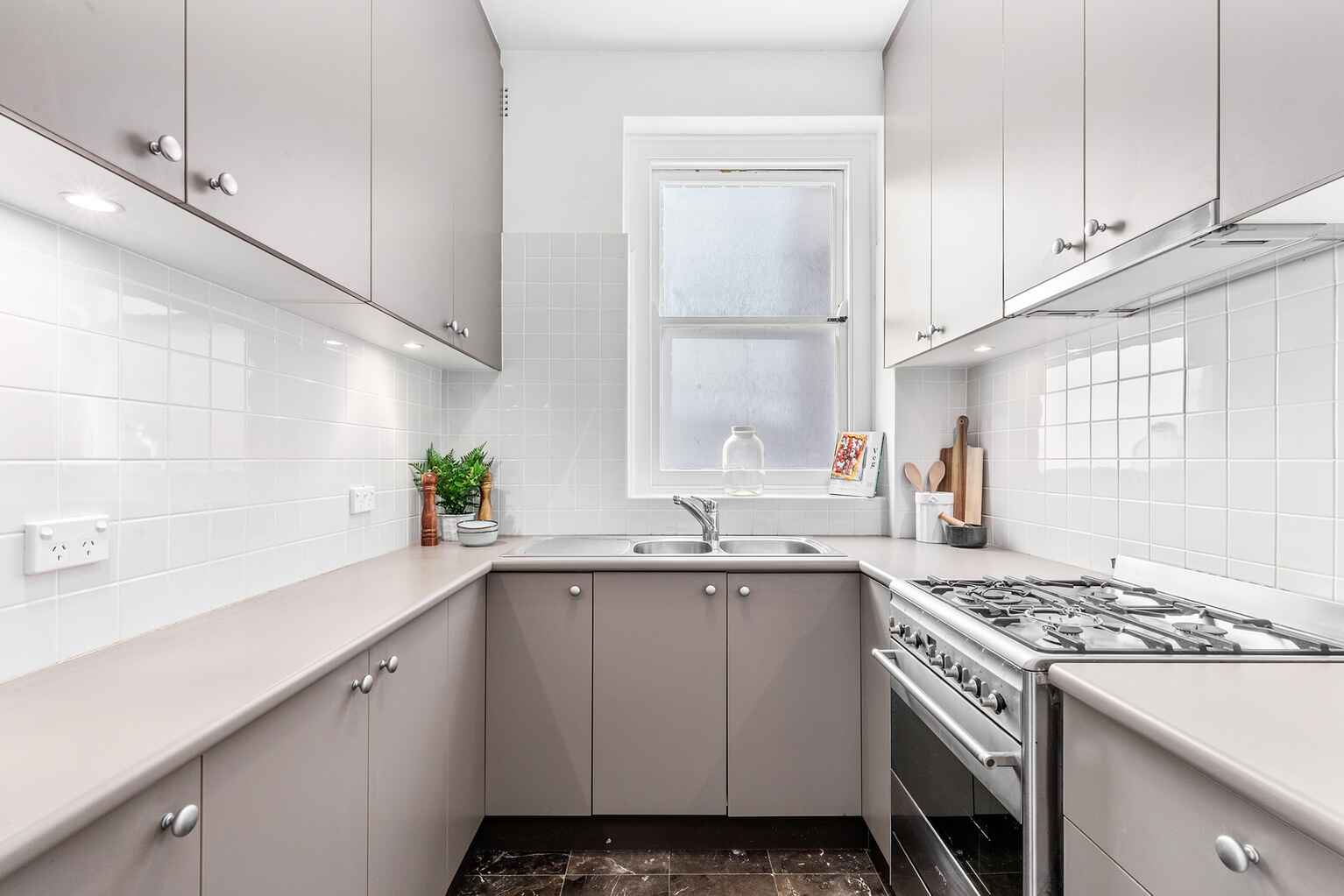 11/6 Billyard Avenue Elizabeth Bay