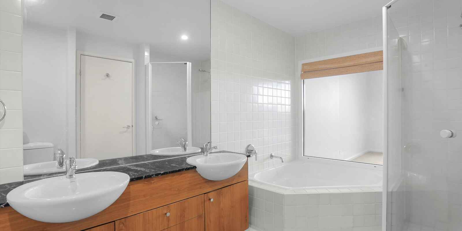 63/29 Bennelong Pkwy Wentworth Point 63/29 Bennelong Pkwy Wentworth Point