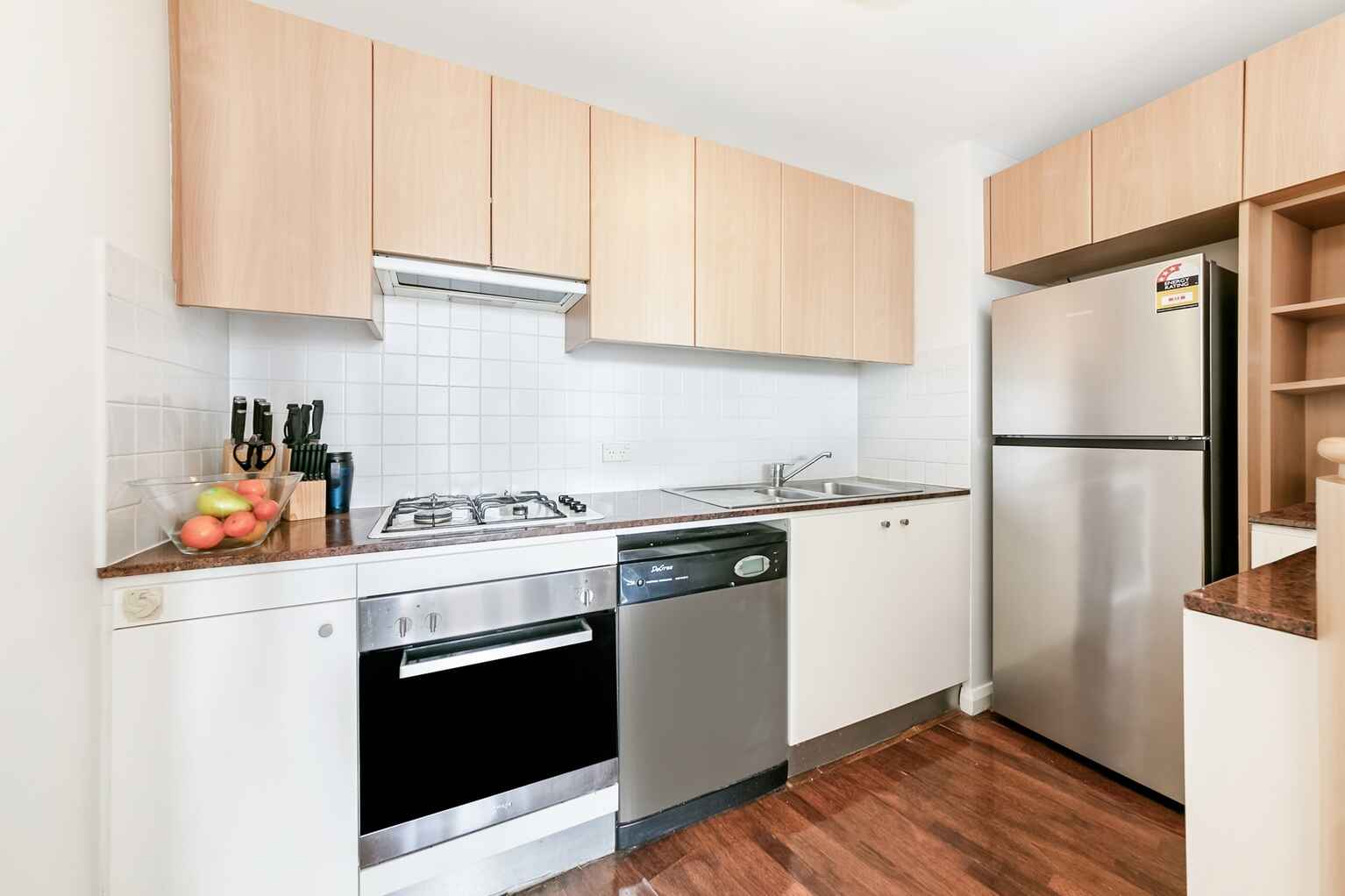 121/27-29 Bennelong Parkway Wentworth Point