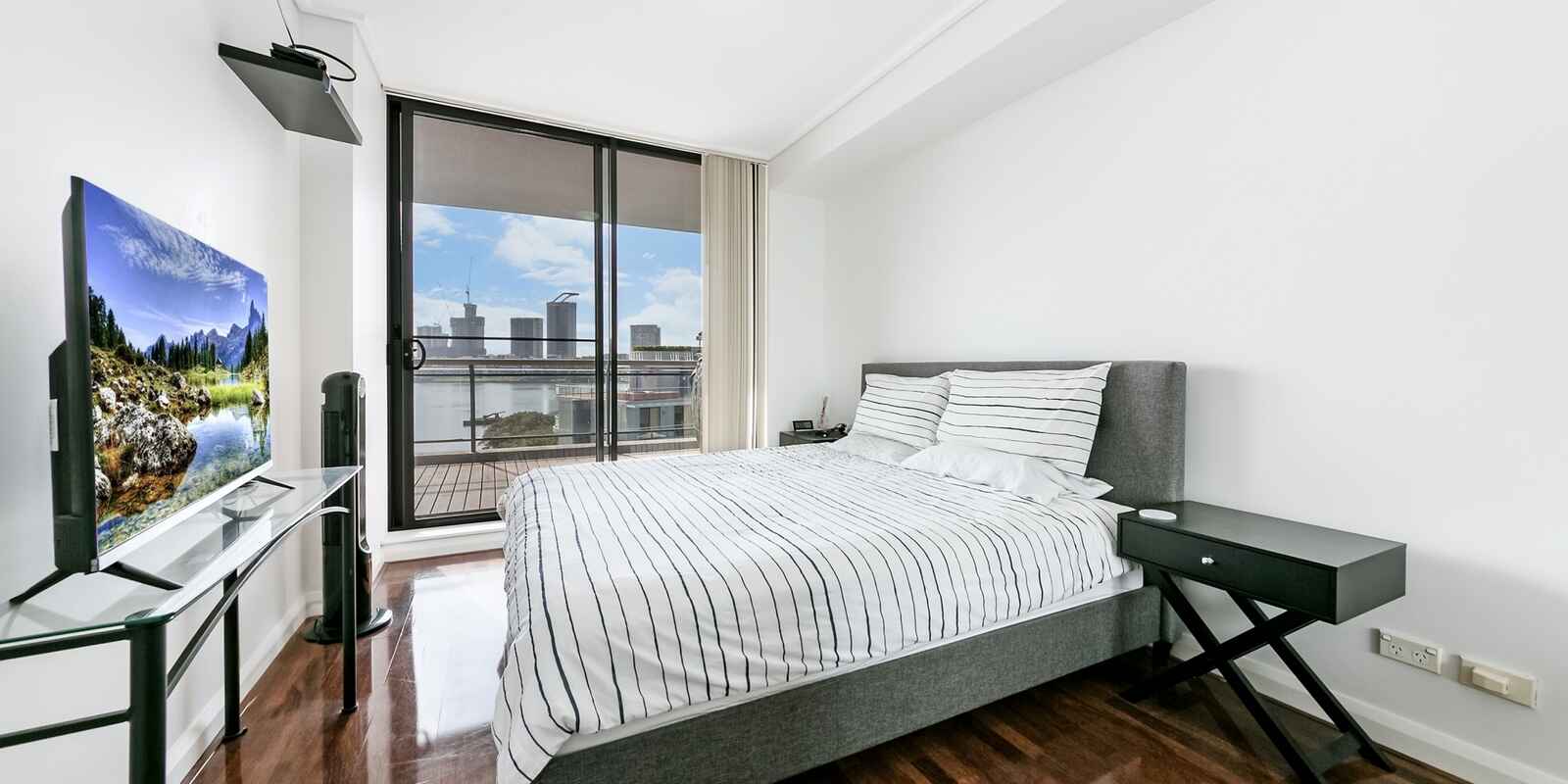 121/27-29 Bennelong Parkway Wentworth Point