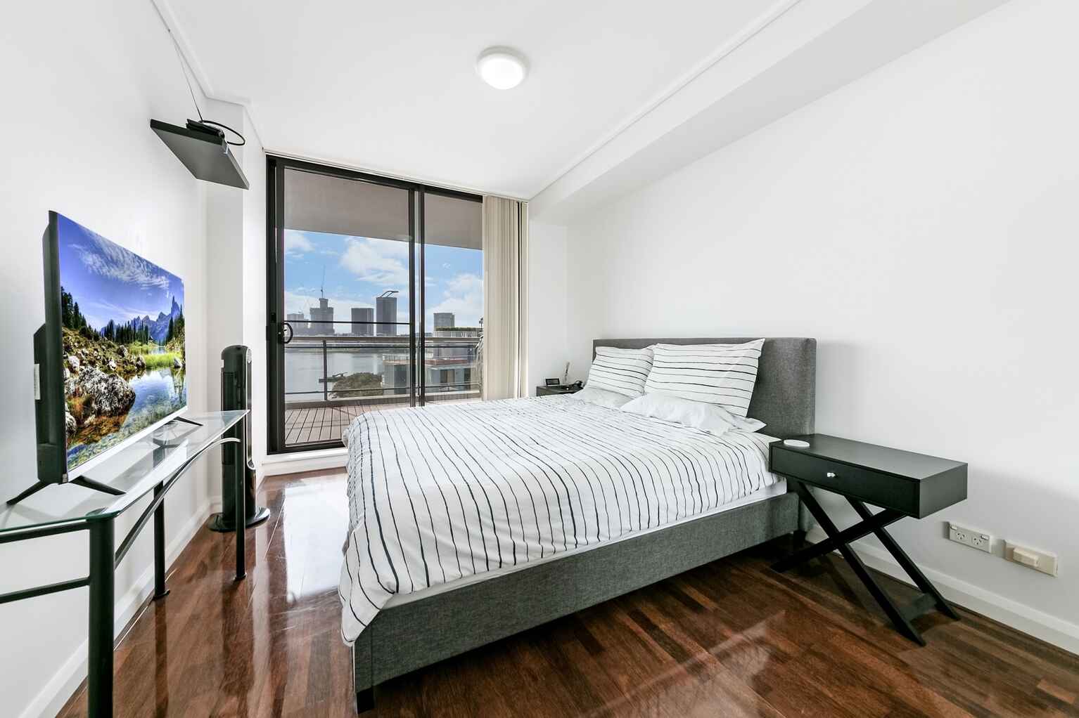 121/27-29 Bennelong Parkway Wentworth Point