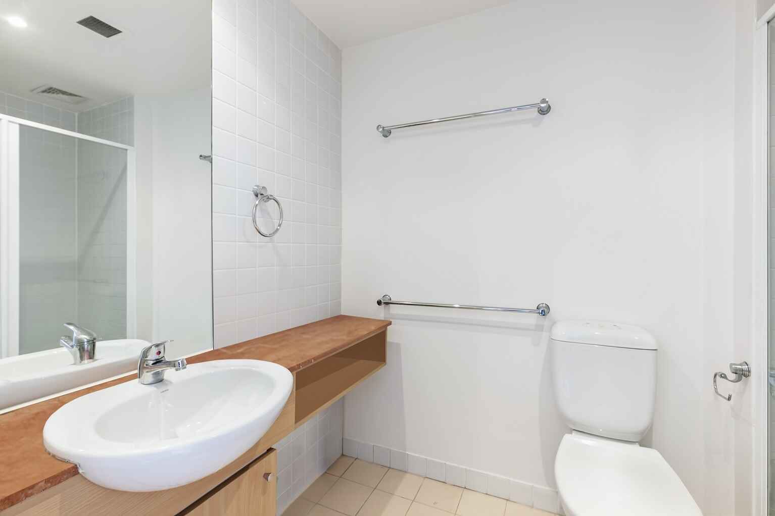 121/27-29 Bennelong Parkway Wentworth Point