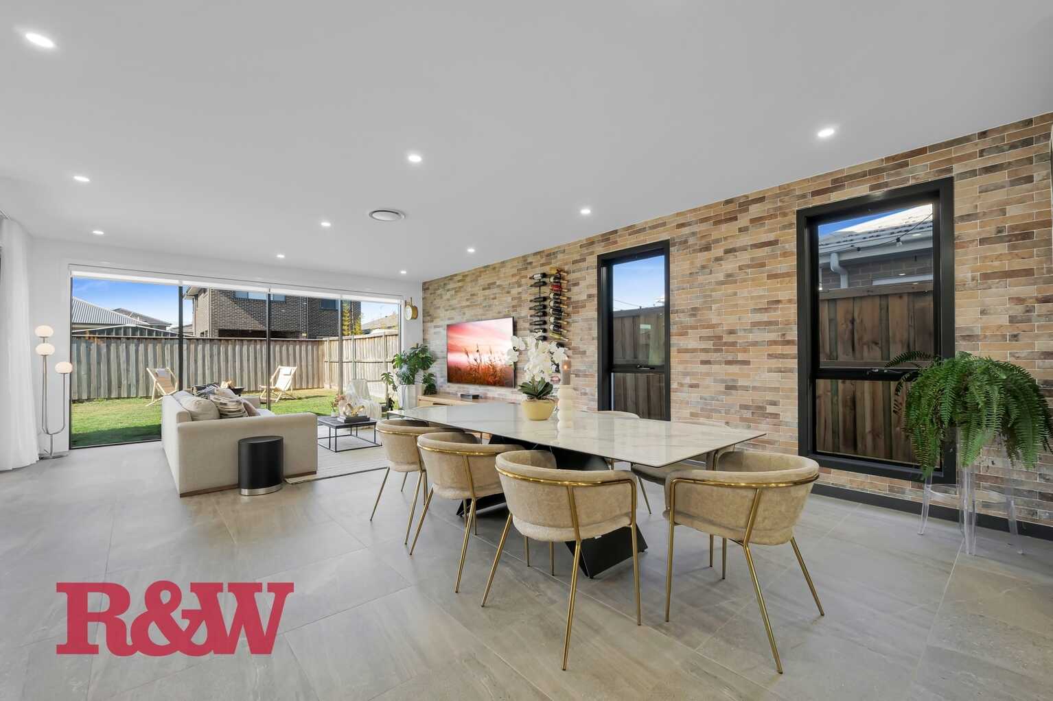 16 Caballo Street Gledswood Hills 16 Caballo Street Gledswood Hills