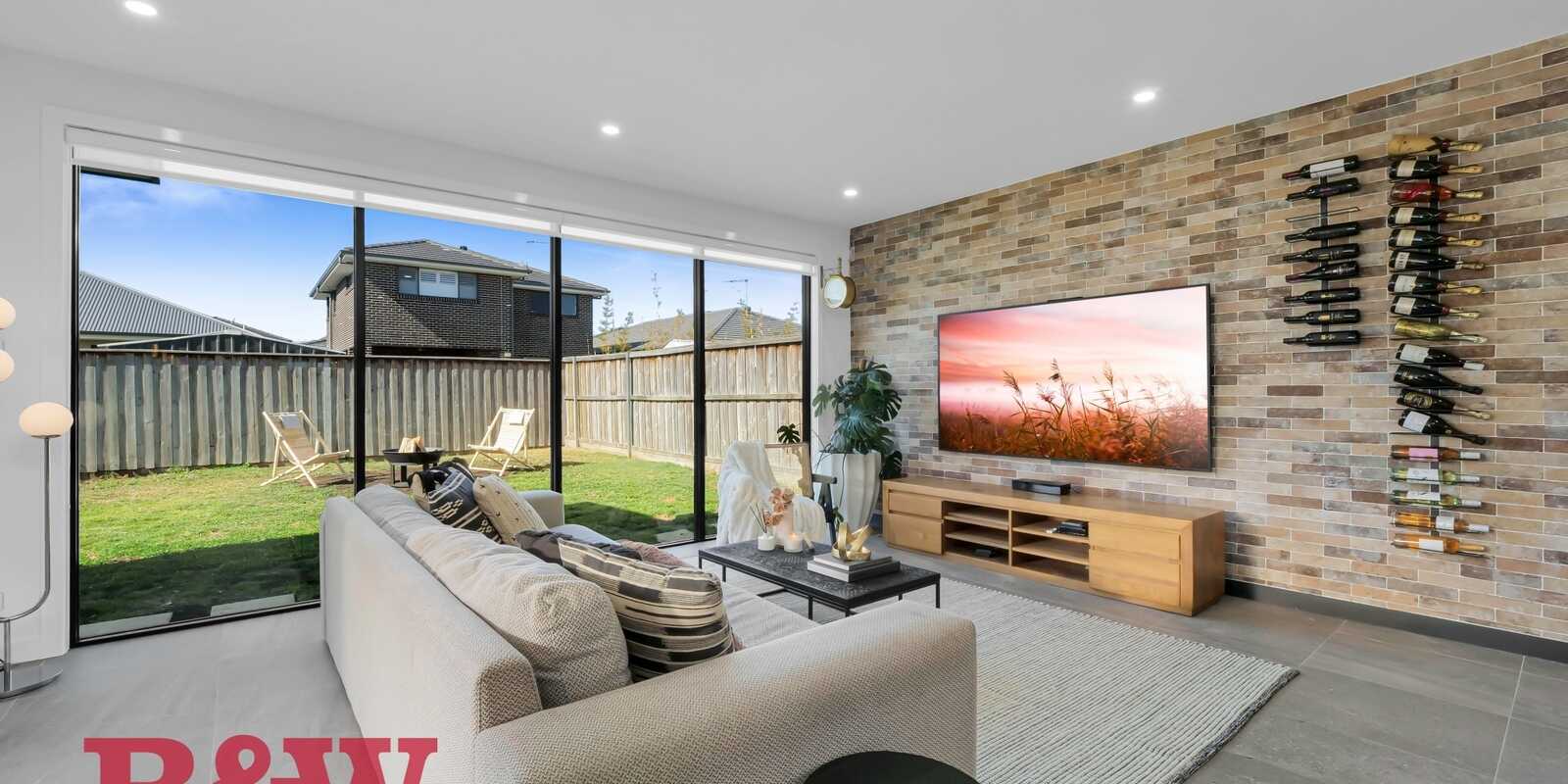 16 Caballo Street Gledswood Hills 16 Caballo Street Gledswood Hills