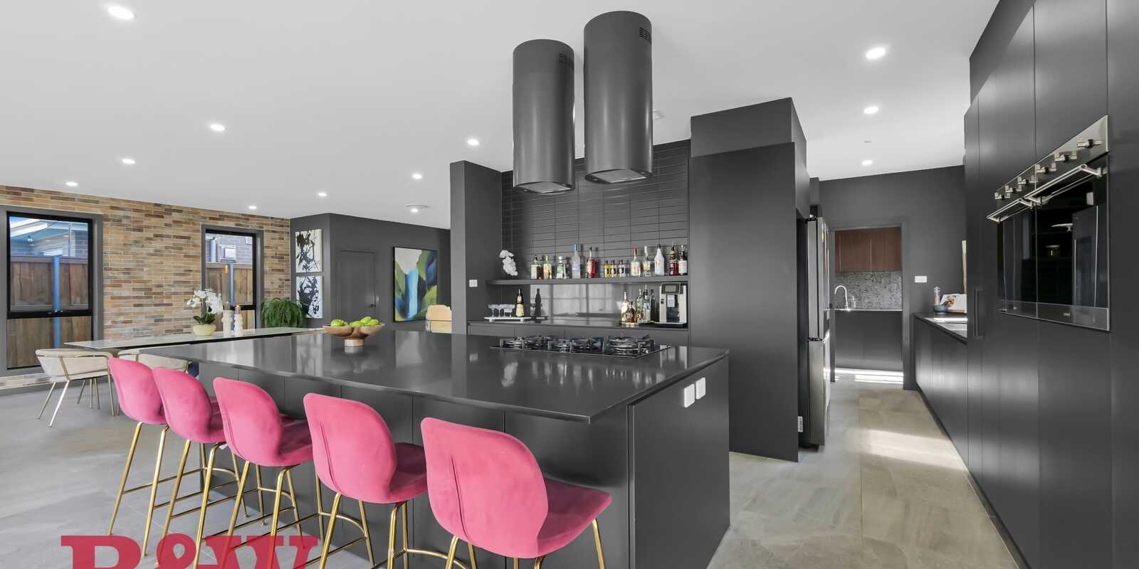 16 Caballo Street Gledswood Hills 16 Caballo Street Gledswood Hills