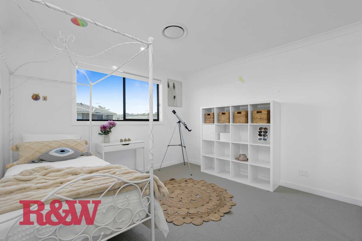 16 Caballo Street Gledswood Hills 16 Caballo Street Gledswood Hills