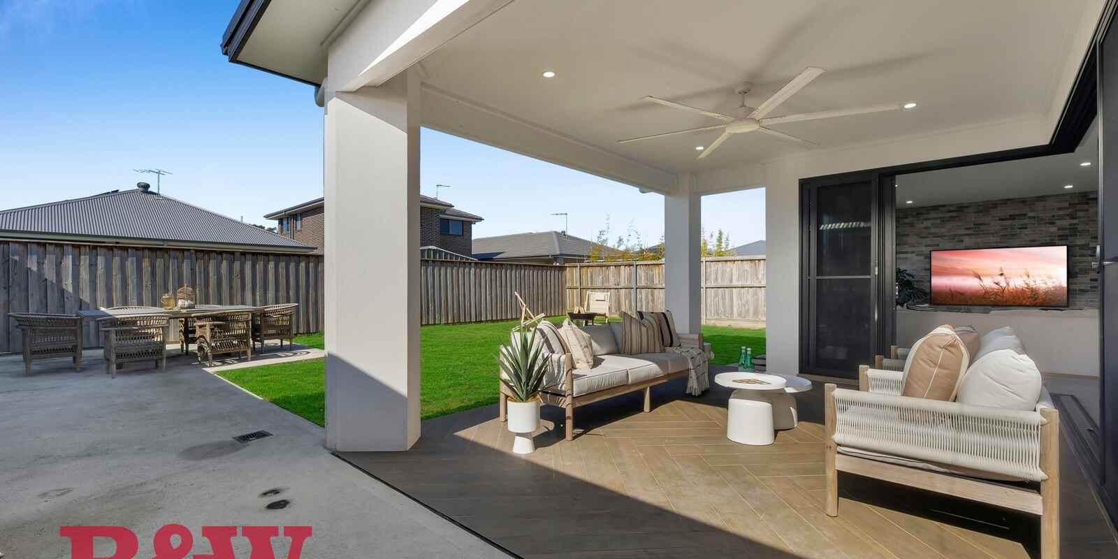 16 Caballo Street Gledswood Hills 16 Caballo Street Gledswood Hills