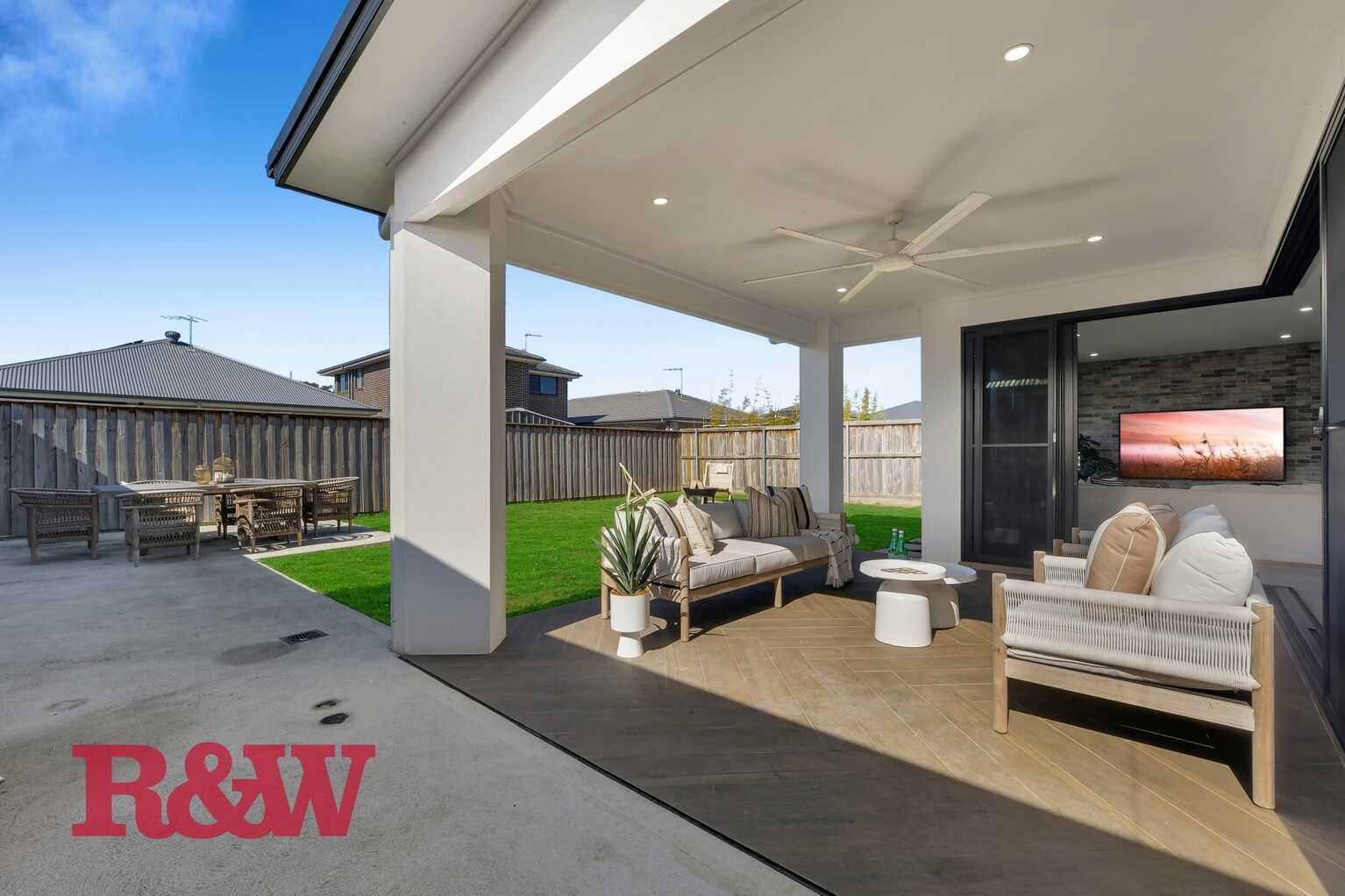 16 Caballo Street Gledswood Hills 16 Caballo Street Gledswood Hills