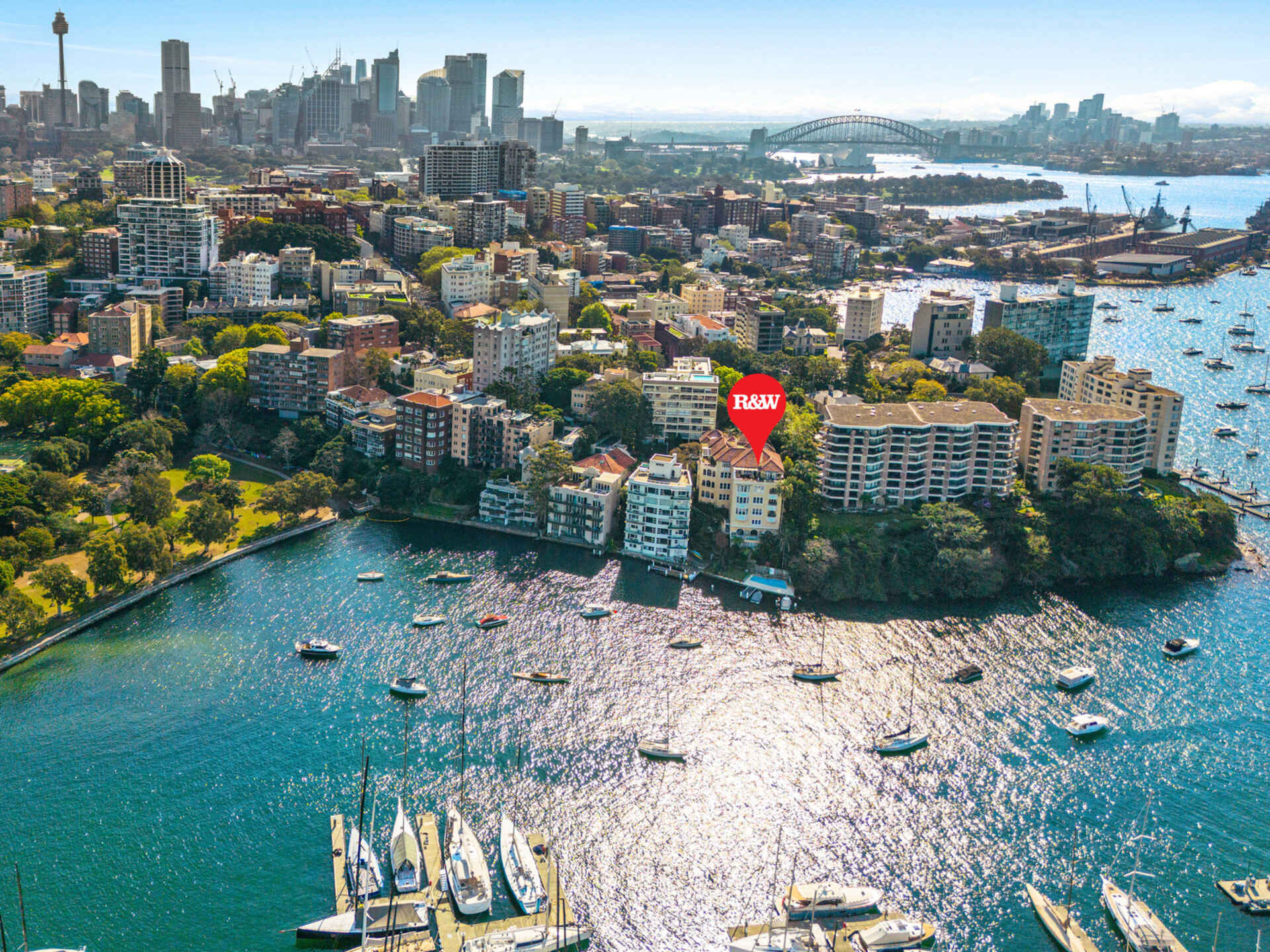 12/2 Elizabeth Bay Crescent Elizabeth Bay