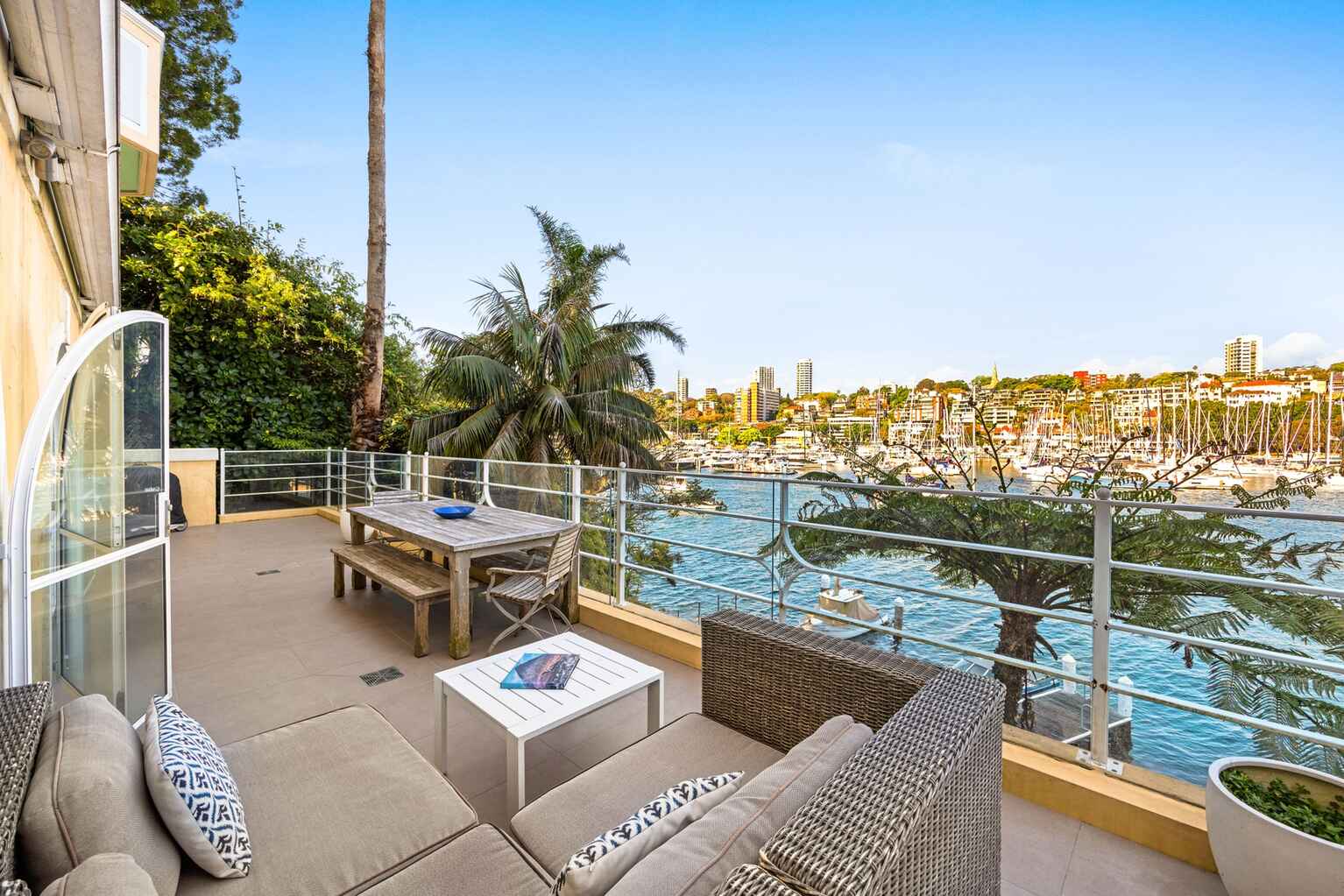 12/2 Elizabeth Bay Crescent Elizabeth Bay 12/2 Elizabeth Bay Crescent Elizabeth Bay